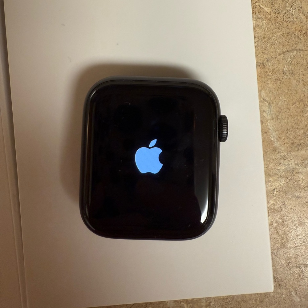Apple Watch Series 6 - Picture 2 of 5